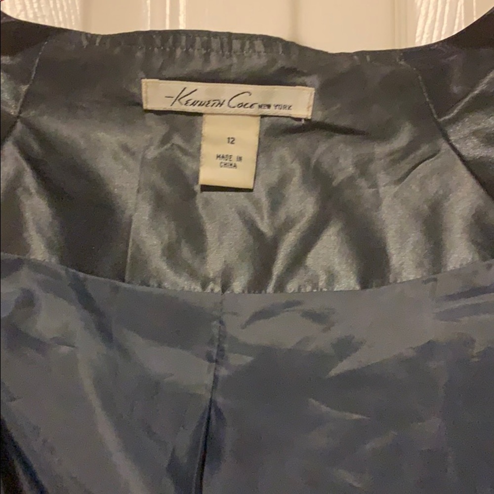 Stylish Kenneth Cole Business Jacket - Picture 4 of 4